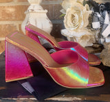 Daphne Heels in Metallic Pink