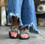 Glitzy Daisy  6, 8, 9